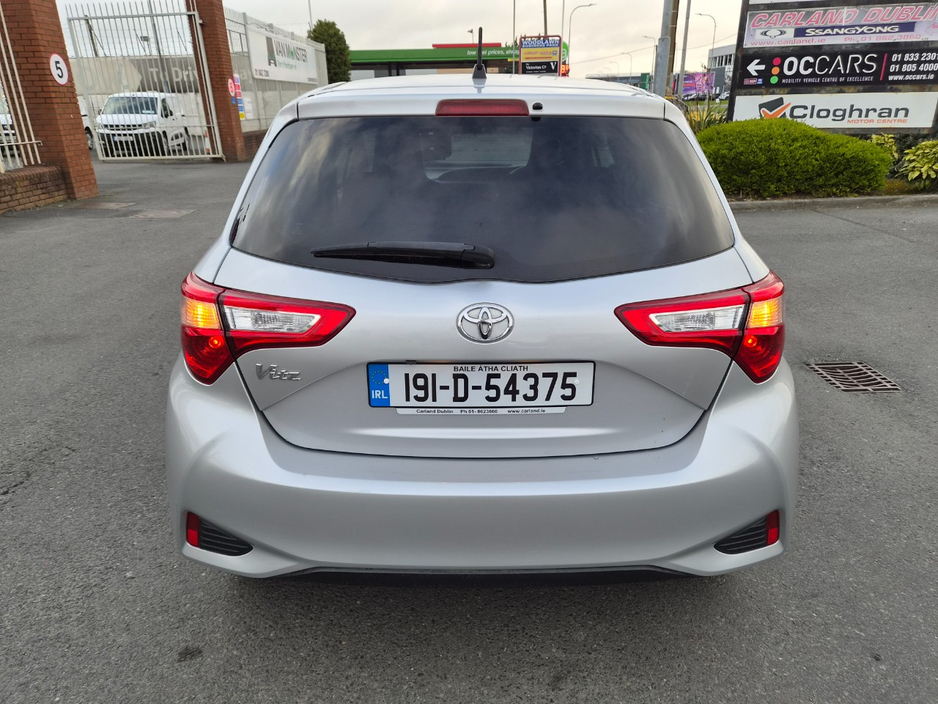 2019 Toyota Vitz - image 4