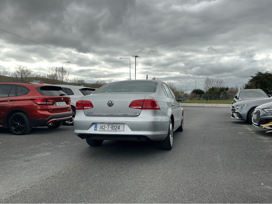 2014 Volkswagen Passat - image 7