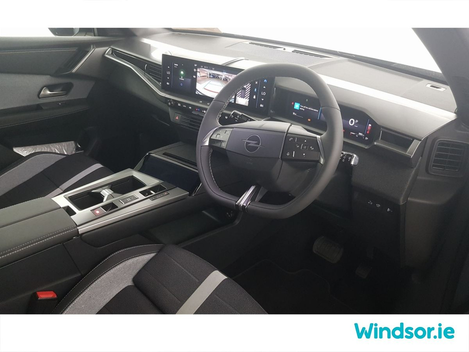 2025 Opel Grandland Elegance 1.2 MHEV (Tech Pack)