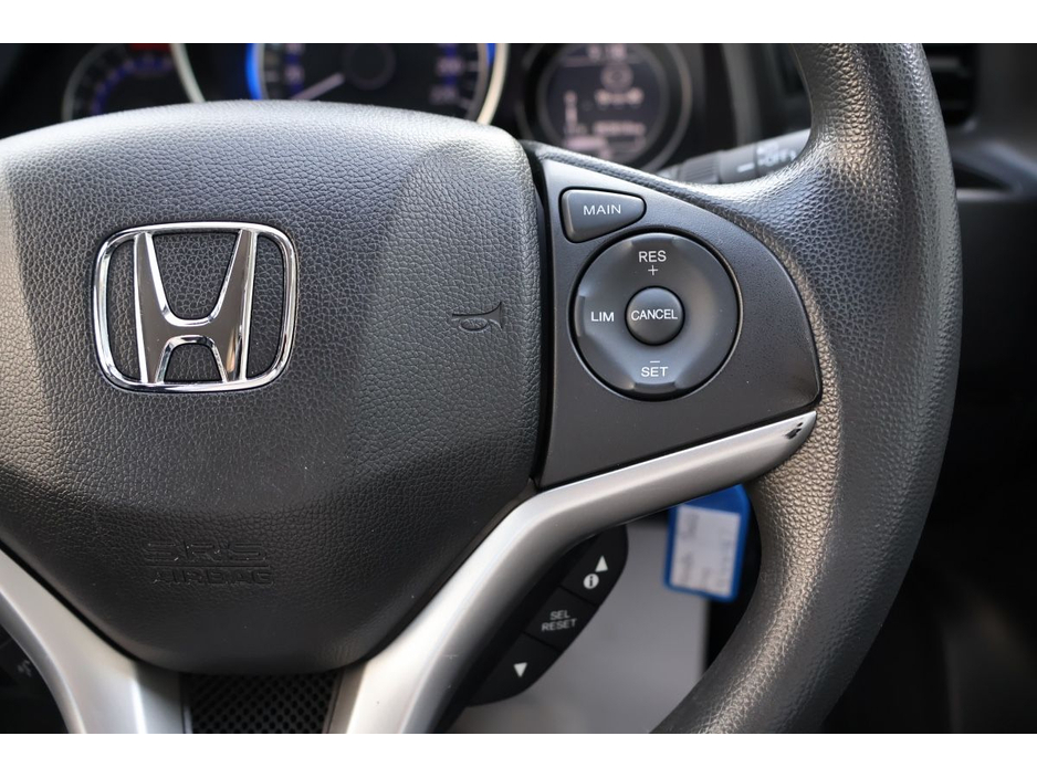 2018 Honda Jazz - image 9