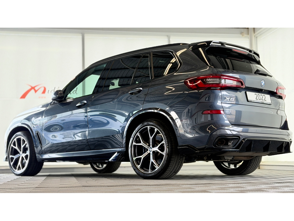 2022 BMW X5 - image 20