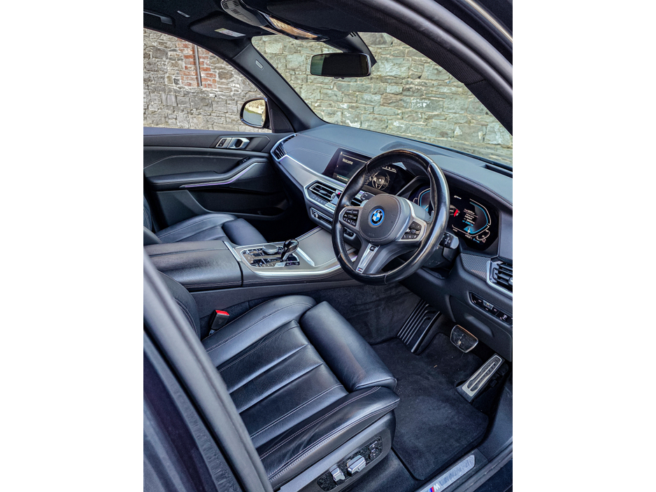 2022 BMW X5 - image 15
