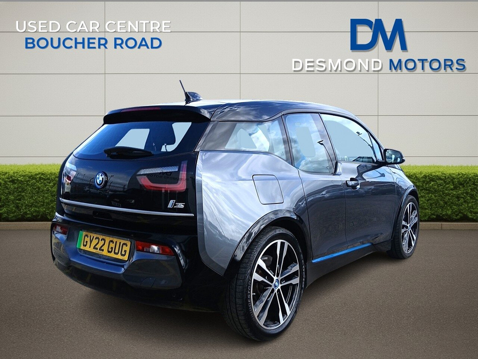 2022 BMW i3 - image 9