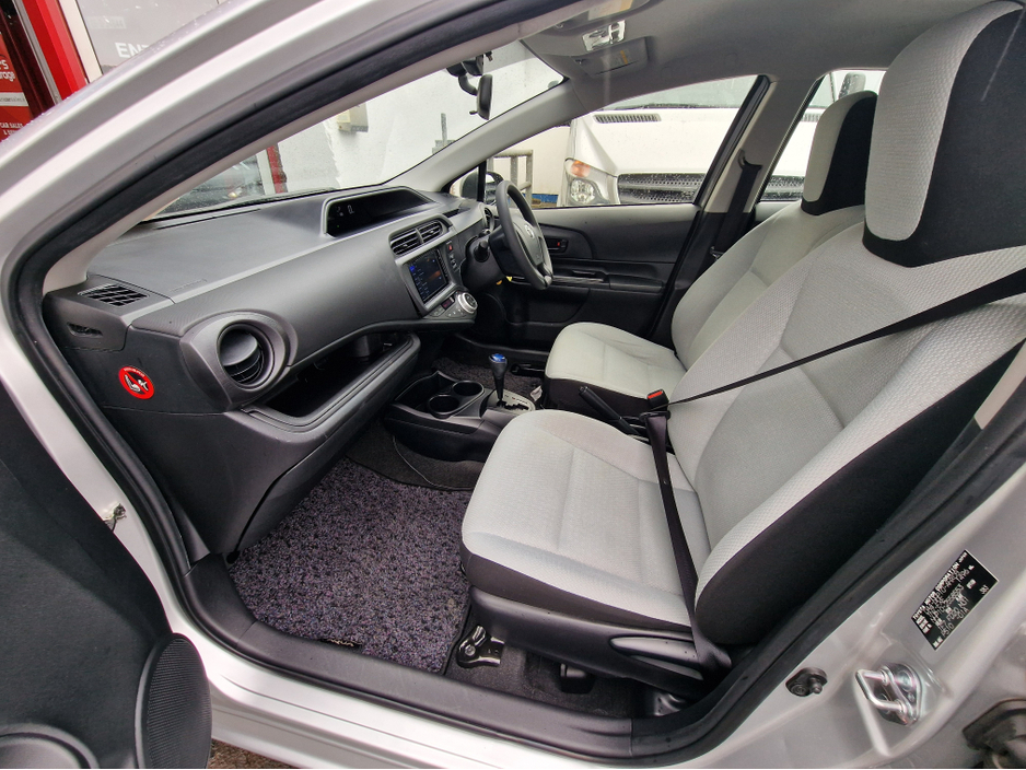 2016 Toyota Aqua - image 28