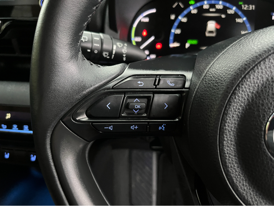 2023 Toyota Yaris Cross Z ADVENTURE HYBRID AUTOMATIC 1.5 PETROL //HEATED SEATS AND STEERING WHEEL//REVERSE CAMERA//ADAPTIVE CRUISE CONTROL// €28,950