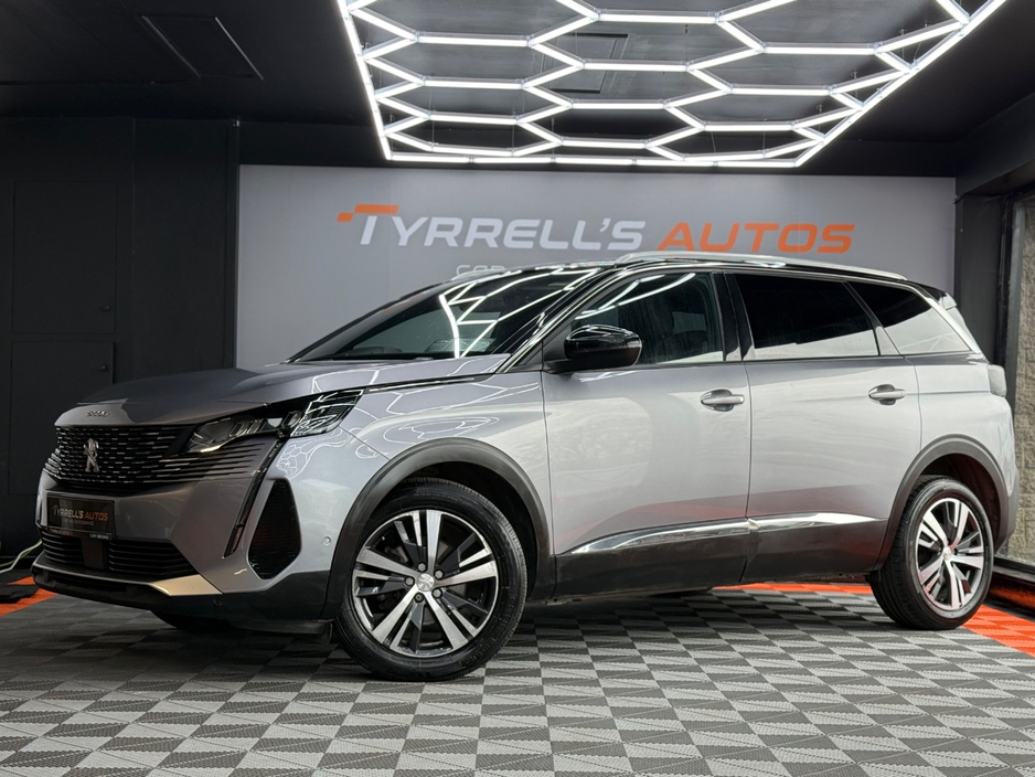 2023 Peugeot 5008 - image 3