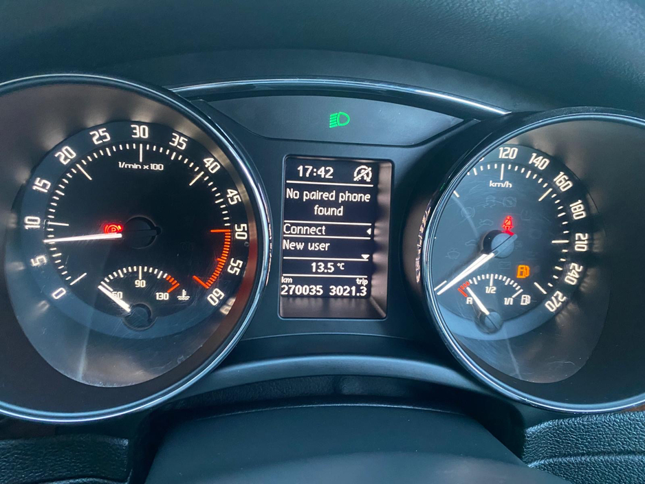 2014 Skoda Superb - image 14