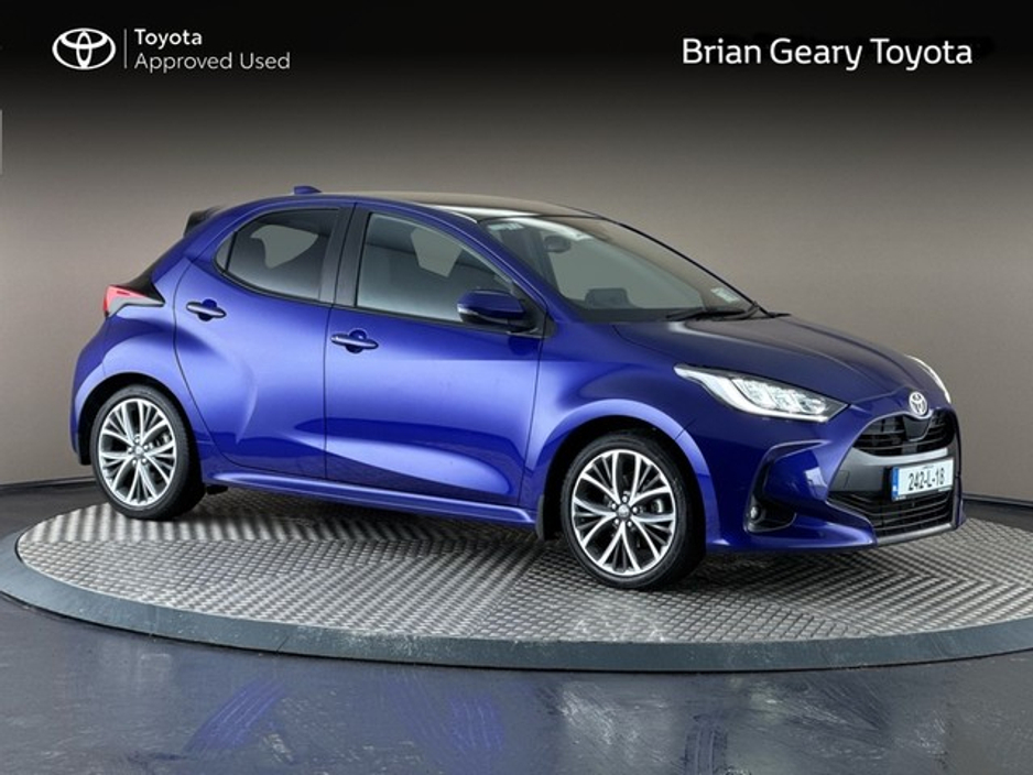 2024 Toyota Yaris PLATINUM Sunroof €28,950