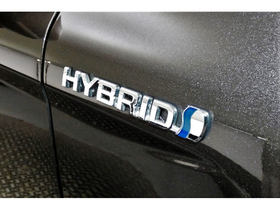 2017 Toyota Camry 2.5 HYBRID *PARK SENSORS*REVERSE CAM* €19,890