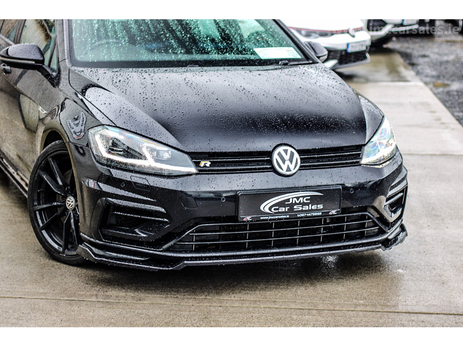 2019 Volkswagen Golf - image 5