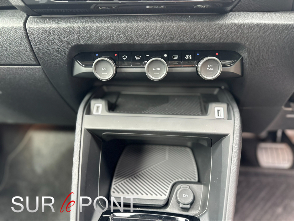 2025 Citroen C4X - image 23