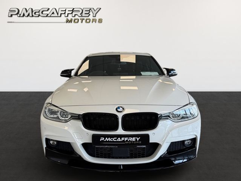 2018 BMW 3 Series - image 2