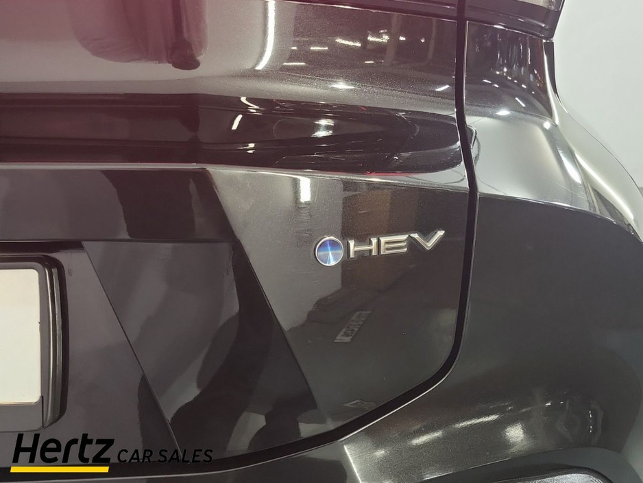 2024 Toyota C-HR - image 11