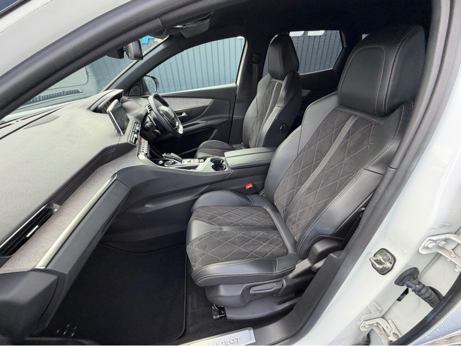 2020 Peugeot 3008 - image 43