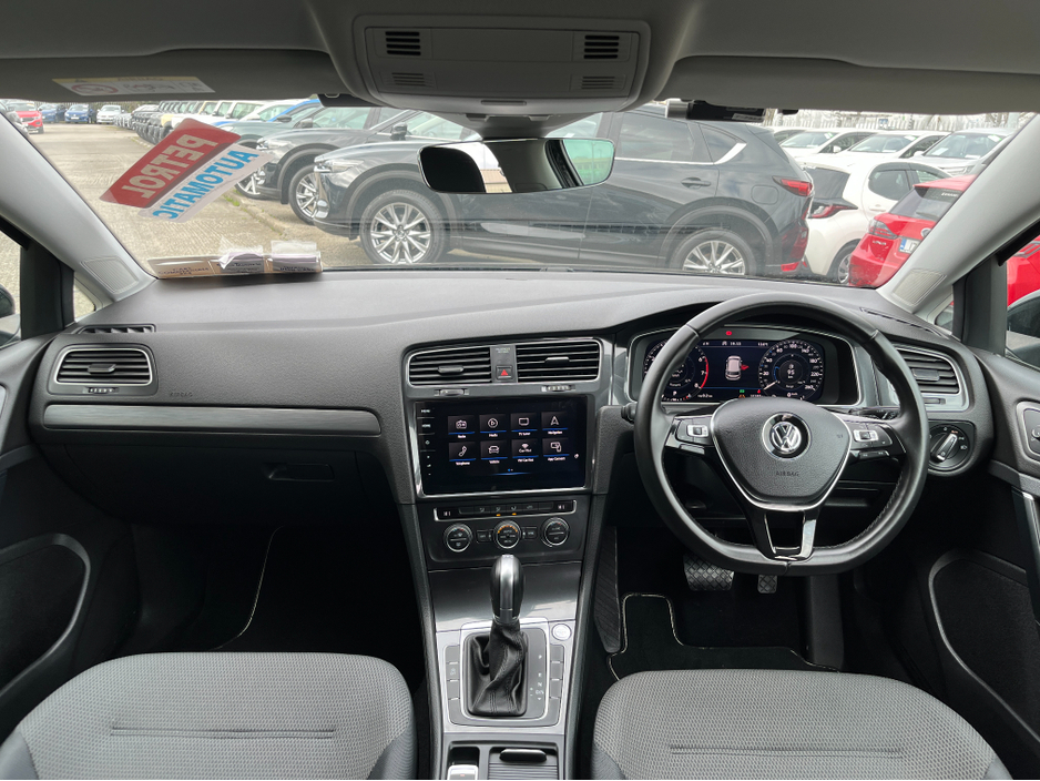 2018 Volkswagen Golf - image 13