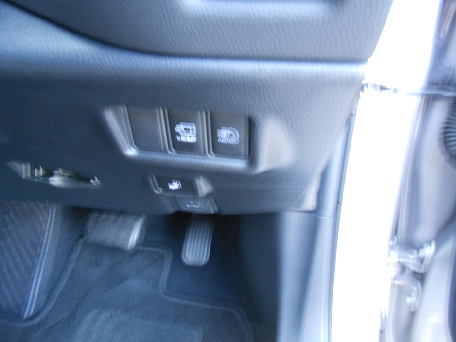 2020 Toyota C-HR - image 14