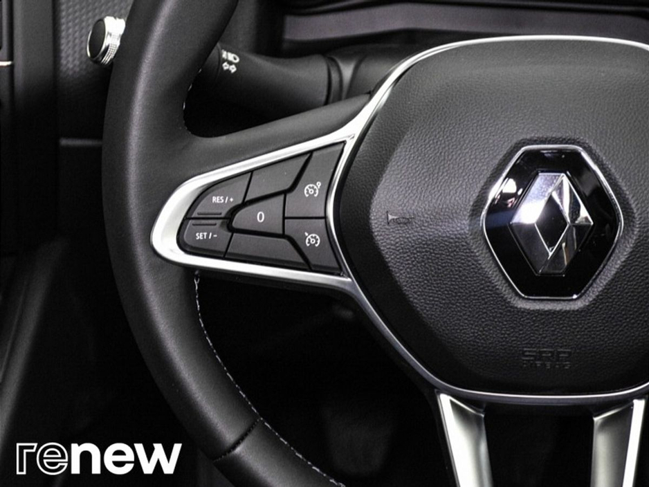 2022 Renault Clio - image 28