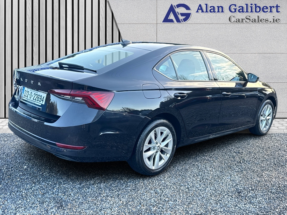 2022 Skoda Octavia AMBITION 2.0 TDI New Model €24,995