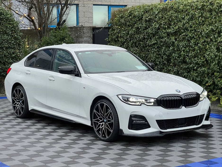 2020 BMW 3 Series 330e M-SPORT COMPETITION 2.0 HYBRID // MASSIVE SPEC // VERY LOW MILEAGE // LEATHER M-SPORT INTERIOR €34,950