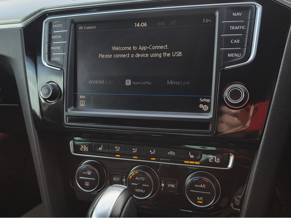 2016 Volkswagen Passat ( 162 REG 2.0 TSI R-LINE FULL LEATHER SEATS ELECTRIC HEATED SEATS SAT-NAV REV CAMERA BLIND-SPOT CARPLAY ANDROID AUTO €19,950