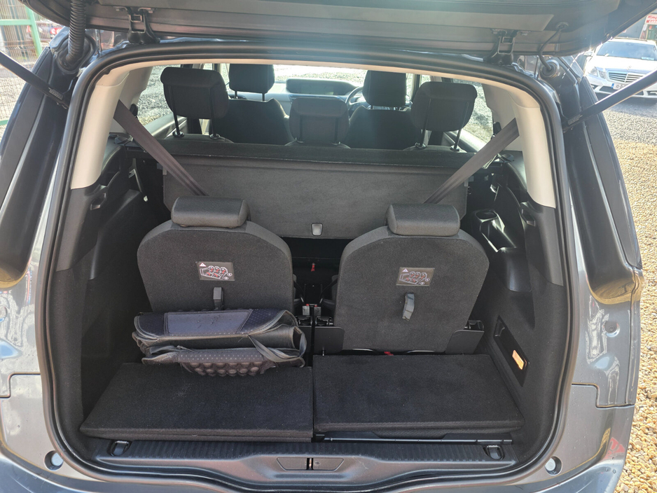 2018 Citroen Grand C4 Picasso - image 12