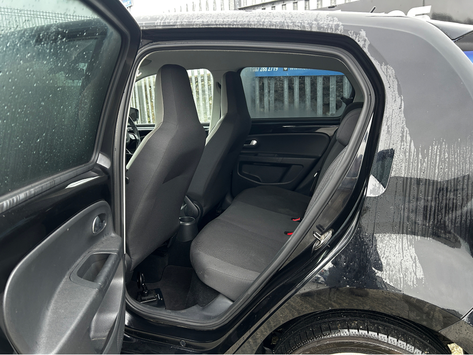 2012 Volkswagen up! Move UP! Automatic 1.0 €7,500