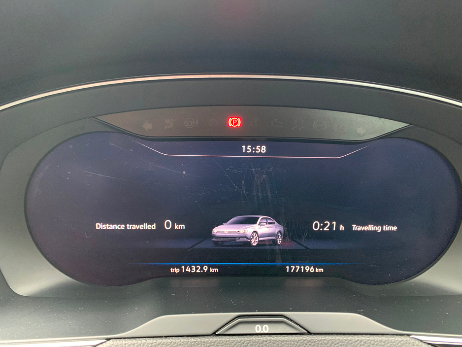 2017 Volkswagen Passat - image 22