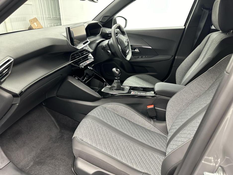 2026 Peugeot 2008 - image 2