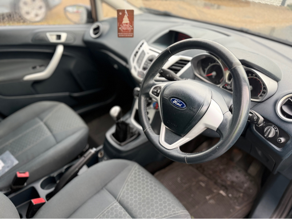 2012 Ford Fiesta ZETEC - 1.2 - LOW INSURANCE+TAX - JUST HAD FULL SERVICE + TB/WP - TRADE IN POSSIBLE €6,995