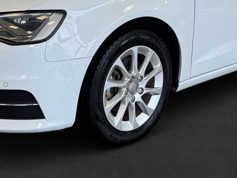 2016 Audi A3 - image 10