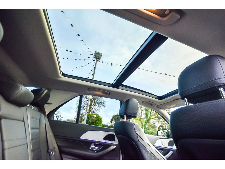 2024 Mercedes-Benz GLE Class 350de AMG 4Matic Pan Roof €98,850