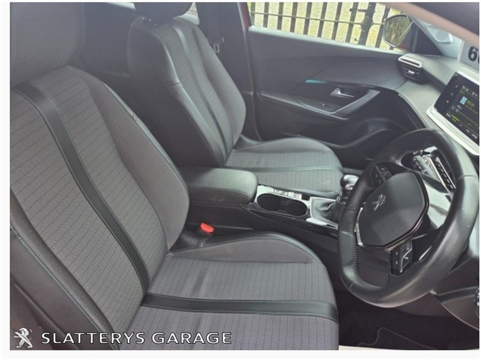 2021 Peugeot 2008 - image 8