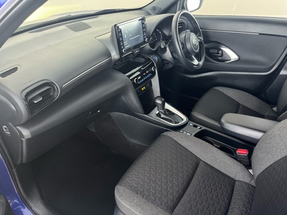 2024 Toyota Yaris Cross HYBRID LUNA SPORT BI-TONE €30,950