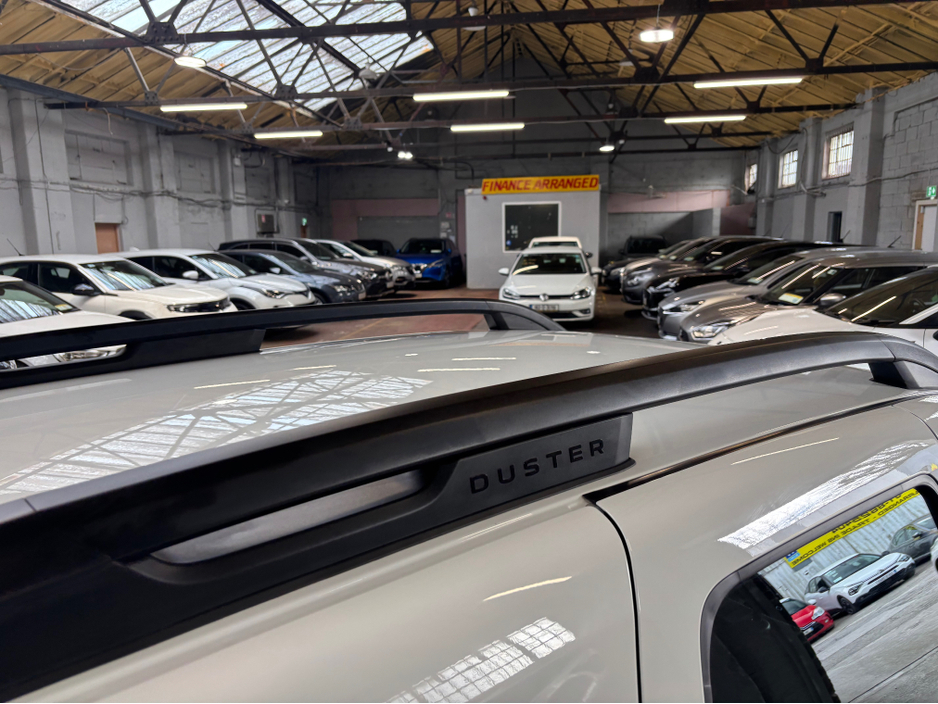 2023 Dacia Duster - image 2