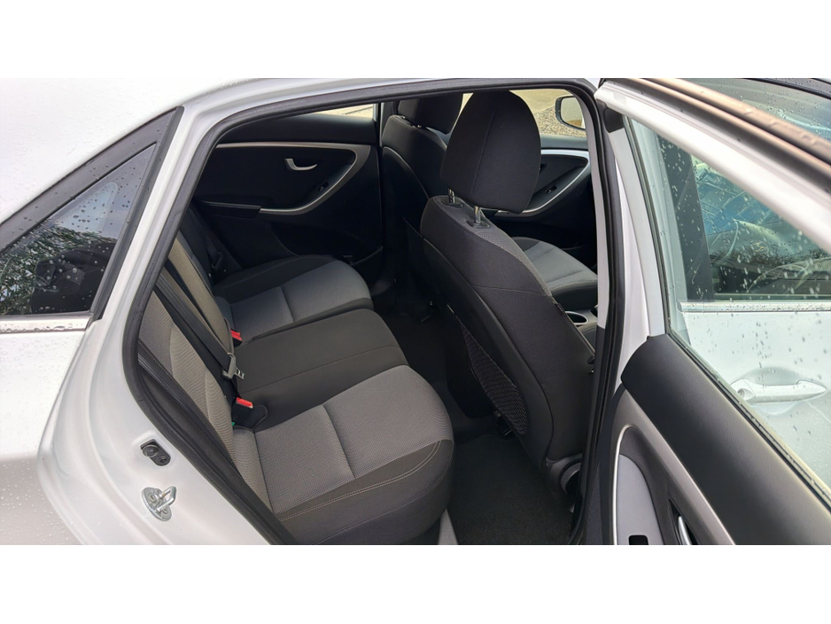 2015 Hyundai i30 SE BLUE DRIVE CRDI €10,250