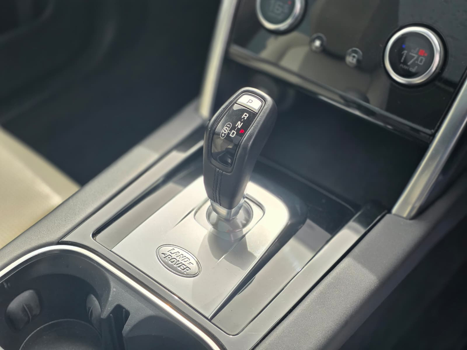 2020 Land Rover Discovery Sport - image 11