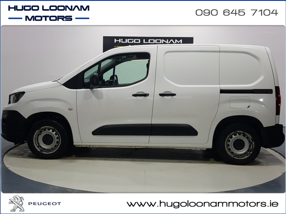 2021 Peugeot Partner - image 4