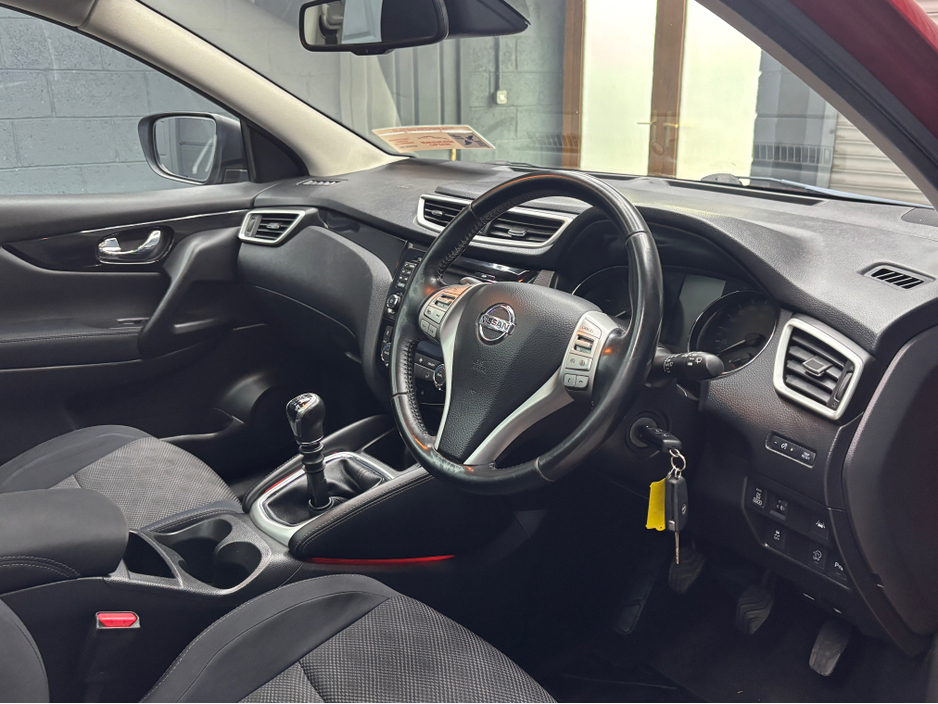 2016 Nissan Qashqai - image 8