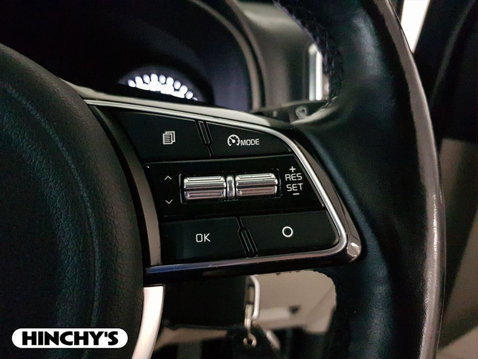 2020 Kia Sportage - image 18