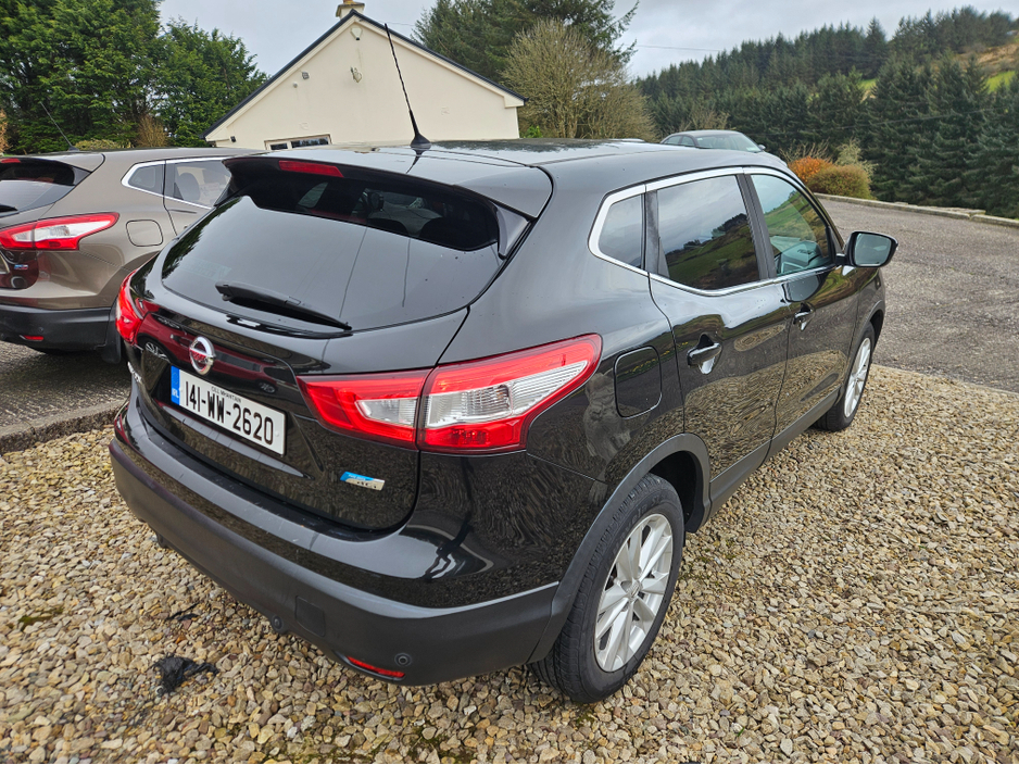 2014 Nissan Qashqai - image 4