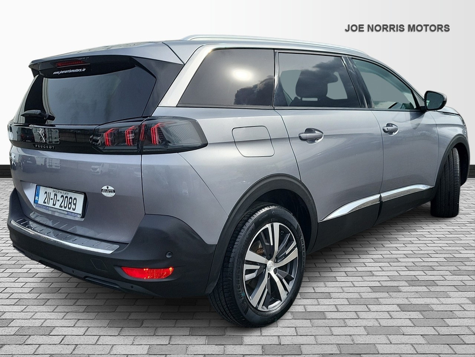 2021 Peugeot 5008 - image 15