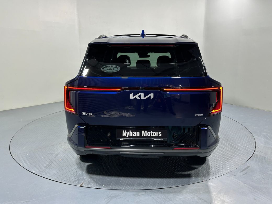 2026 Kia EV5 - image 6