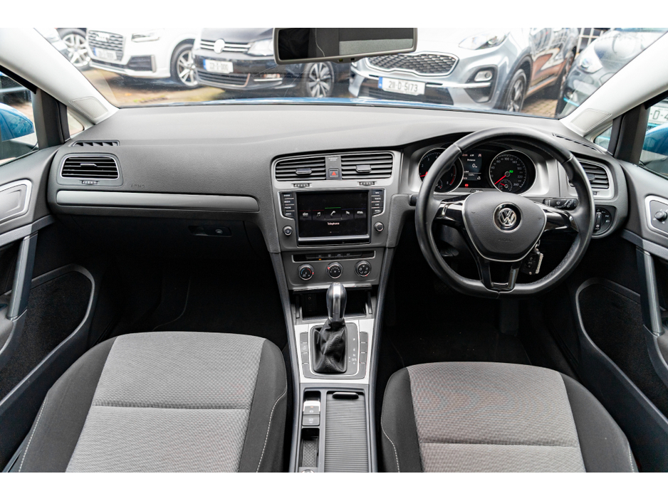 2016 Volkswagen Golf - image 11