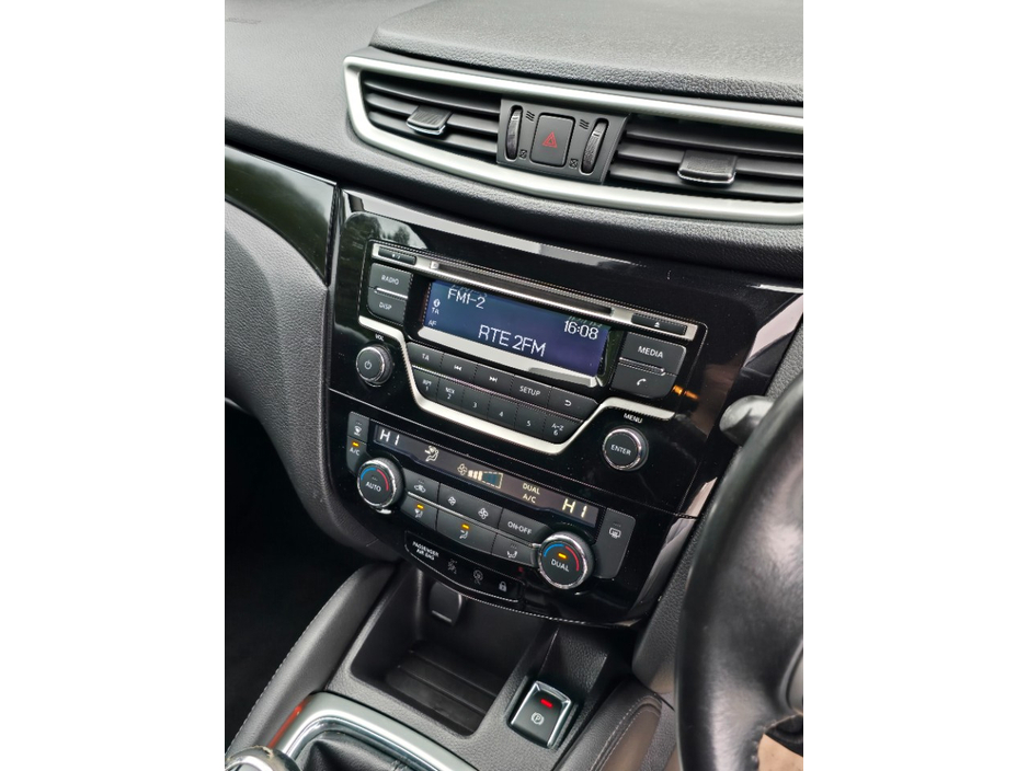 2016 Nissan Qashqai - image 19