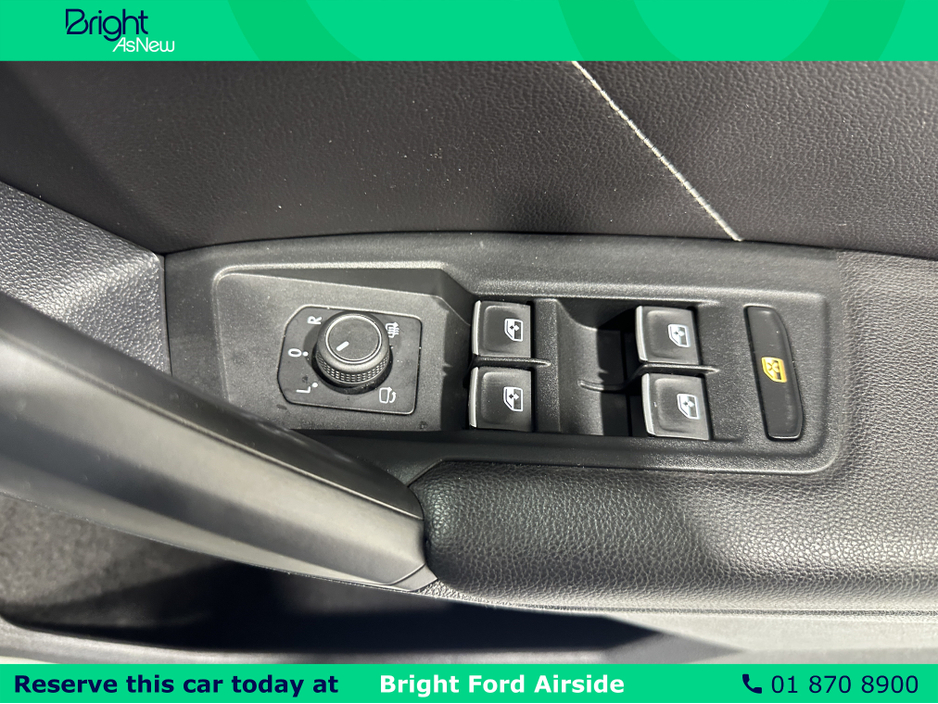 2023 Volkswagen Tiguan - image 17