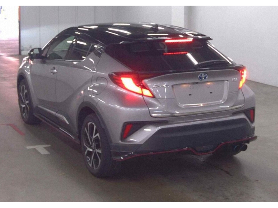 2021 Toyota C-HR - image 8