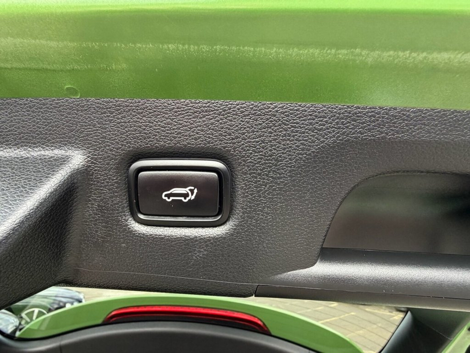 2023 Kia XCeed - image 32