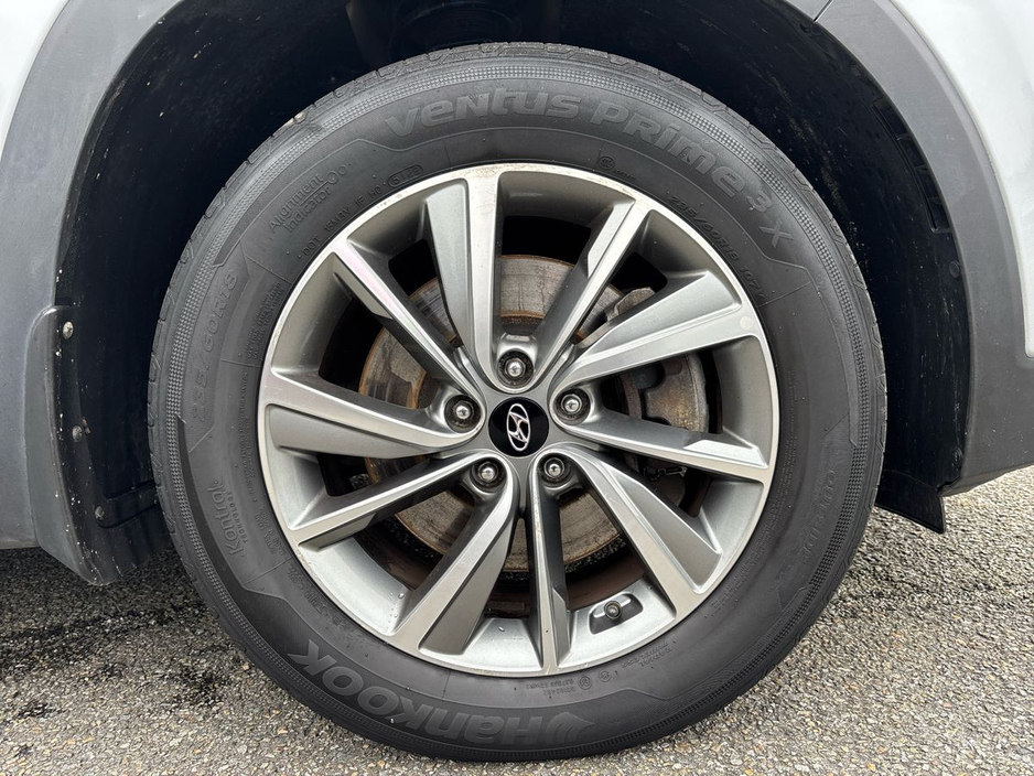 2019 Hyundai Santa Fe - image 5