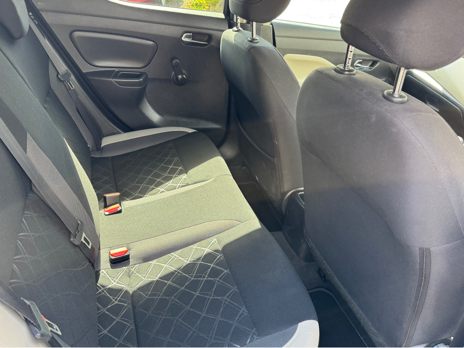 2018 Nissan Micra - image 2