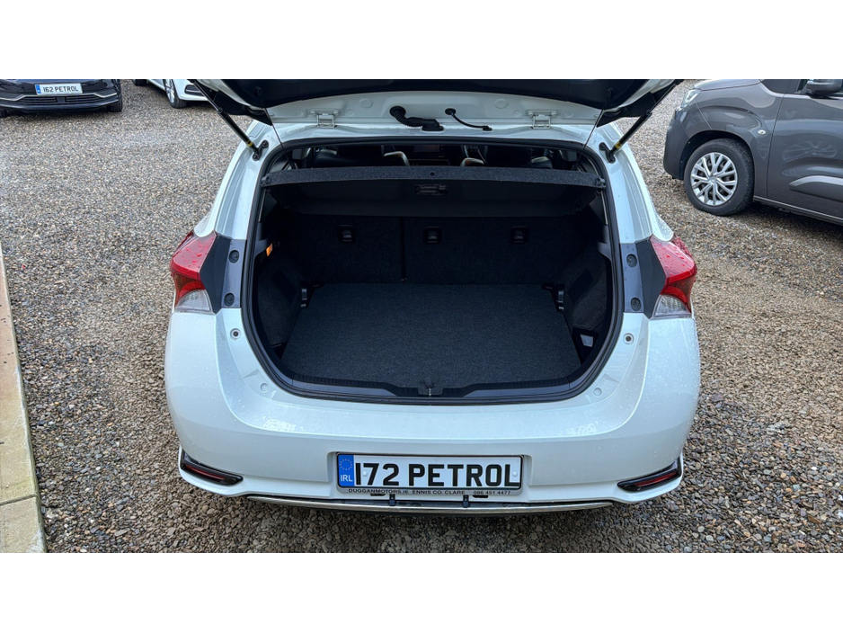 2017 Toyota Auris 1.8 HYBRID ICON €16,950